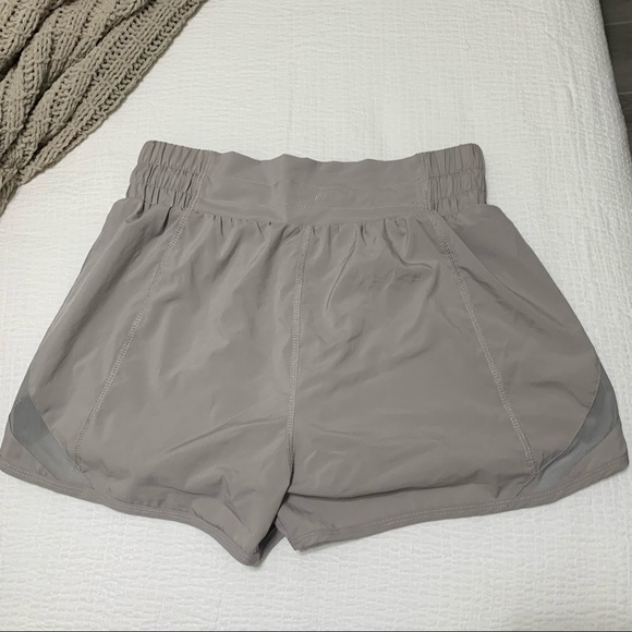 Balance Athletica Breeze Short - Picture 2 of 5